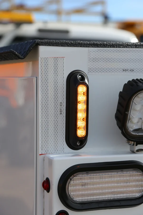 ION SUPER LED BASE SOBRE PONER NEGRA AMBAR - Imagen 2